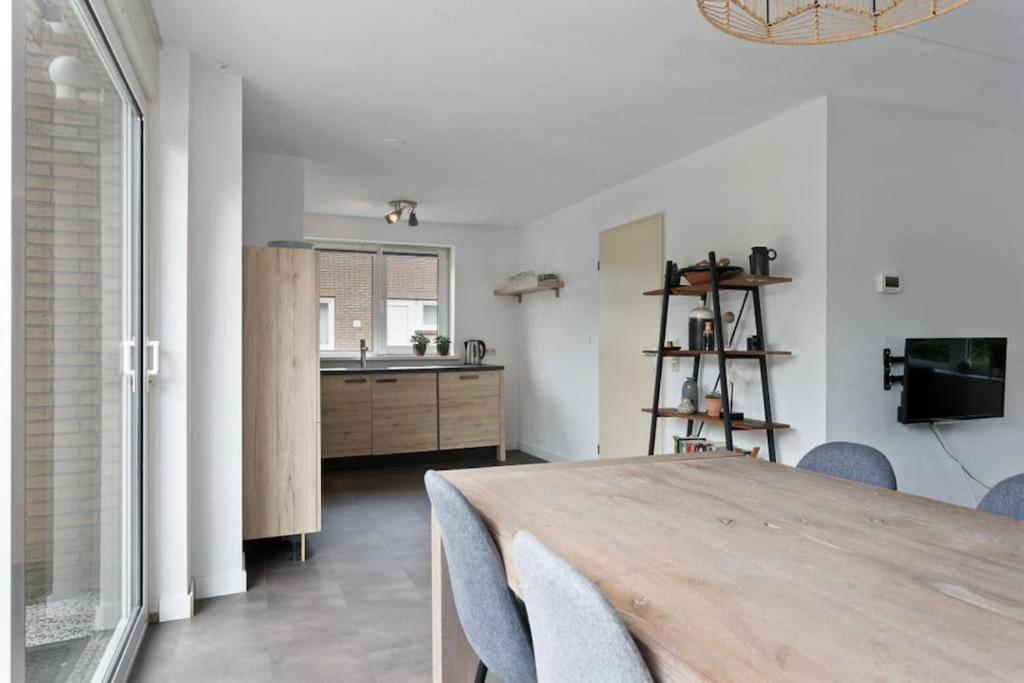 Huebsches Ferienhaus In Ouddorp - Fusslaeufig Zum Strand Und Zentrum Exteriér fotografie